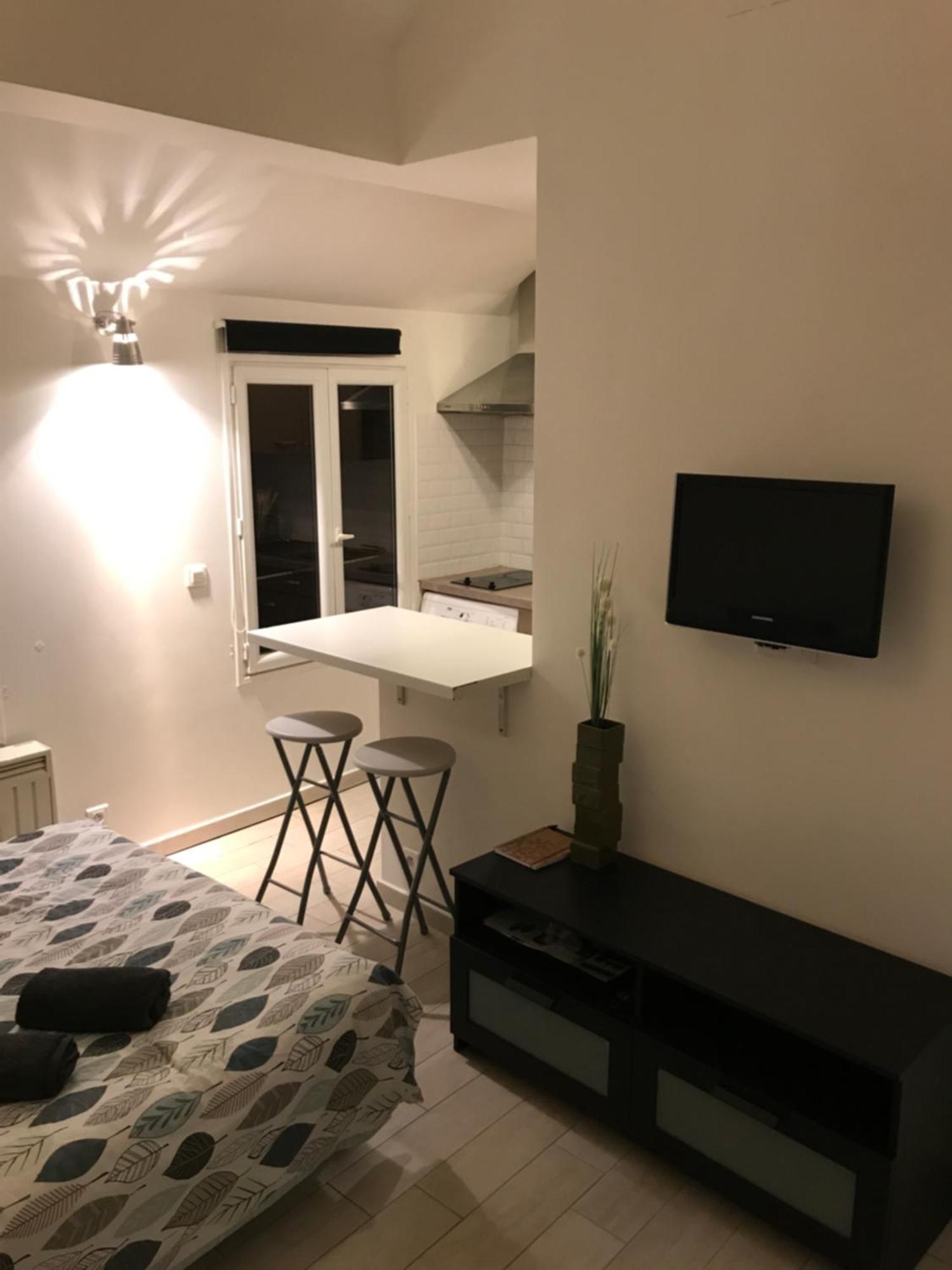Le Studio - Hyper Centre De Fontainebleau - Proche Insead Eksteriør bilde